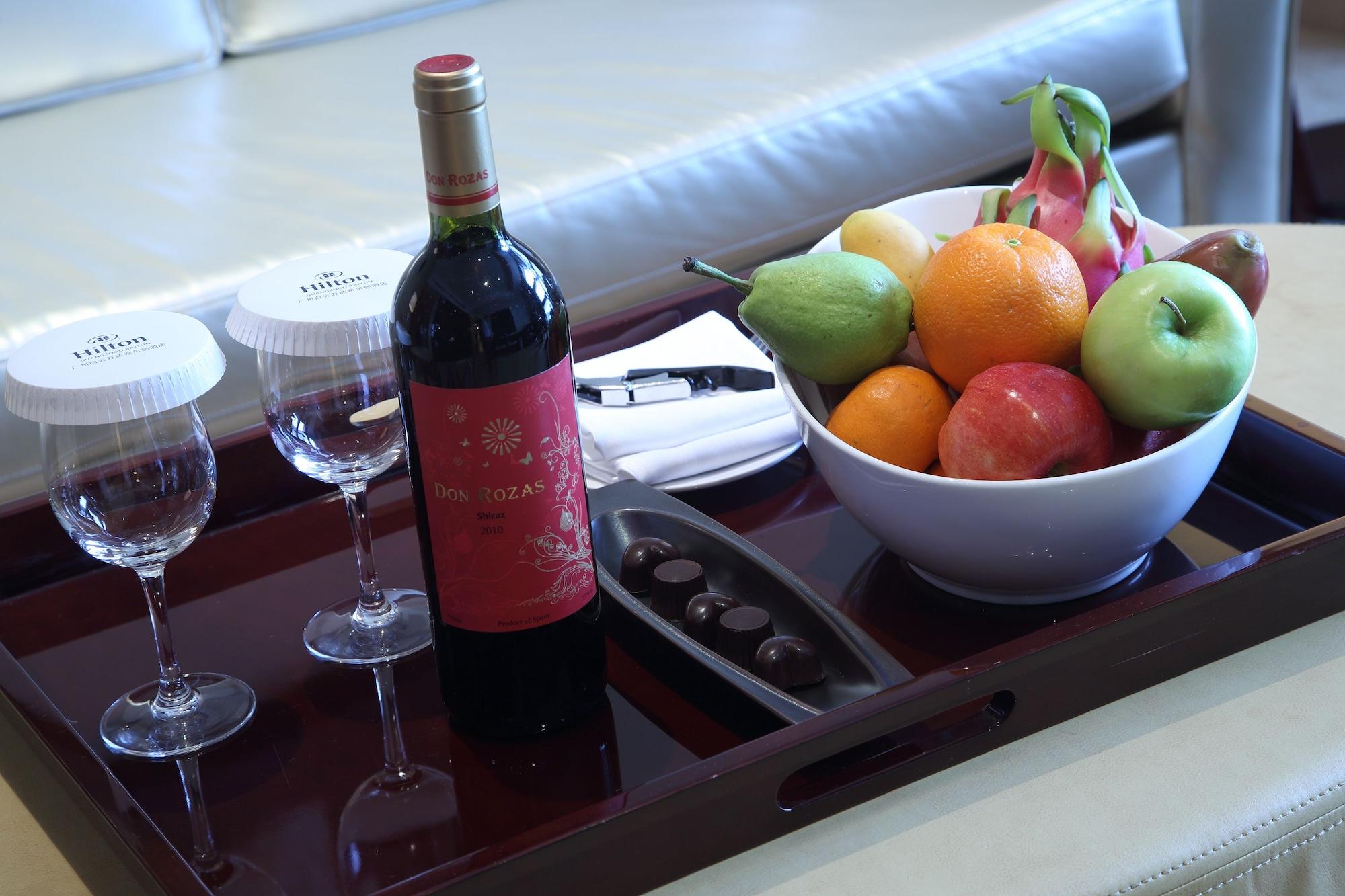 Hilton Guangzhou Baiyun - Free Shuttle For Canton Fair Period, Close To Luhu Golf Club & Leather Market Exteriör bild
