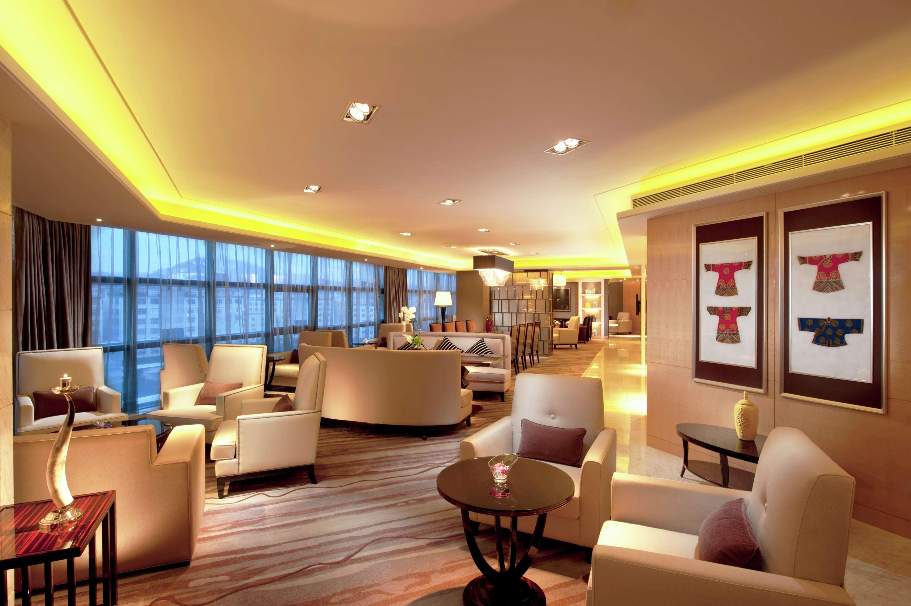 Hilton Guangzhou Baiyun - Free Shuttle For Canton Fair Period, Close To Luhu Golf Club & Leather Market Exteriör bild