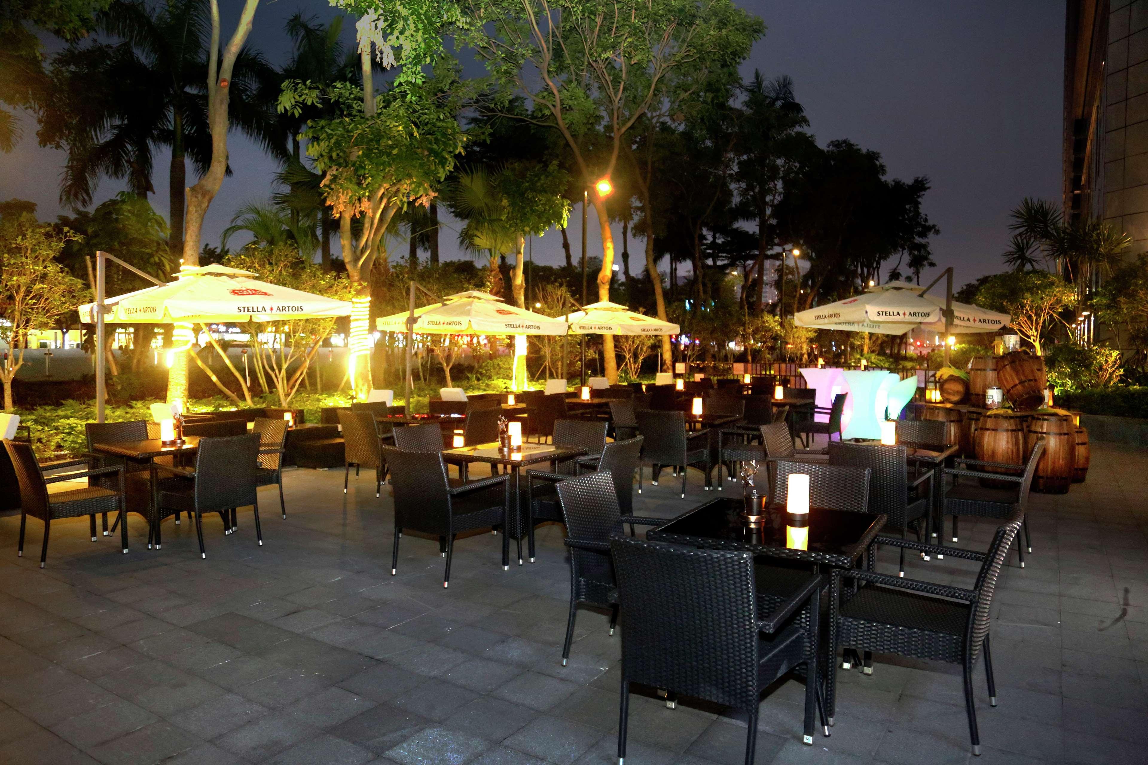 Hilton Guangzhou Baiyun - Free Shuttle For Canton Fair Period, Close To Luhu Golf Club & Leather Market Exteriör bild