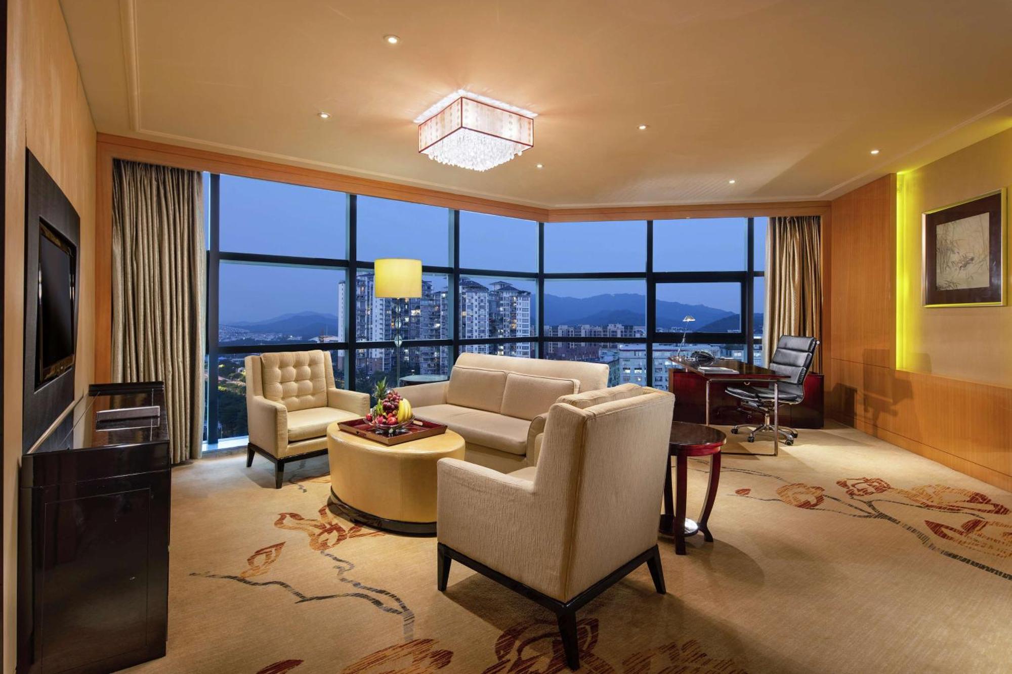 Hilton Guangzhou Baiyun - Free Shuttle For Canton Fair Period, Close To Luhu Golf Club & Leather Market Exteriör bild