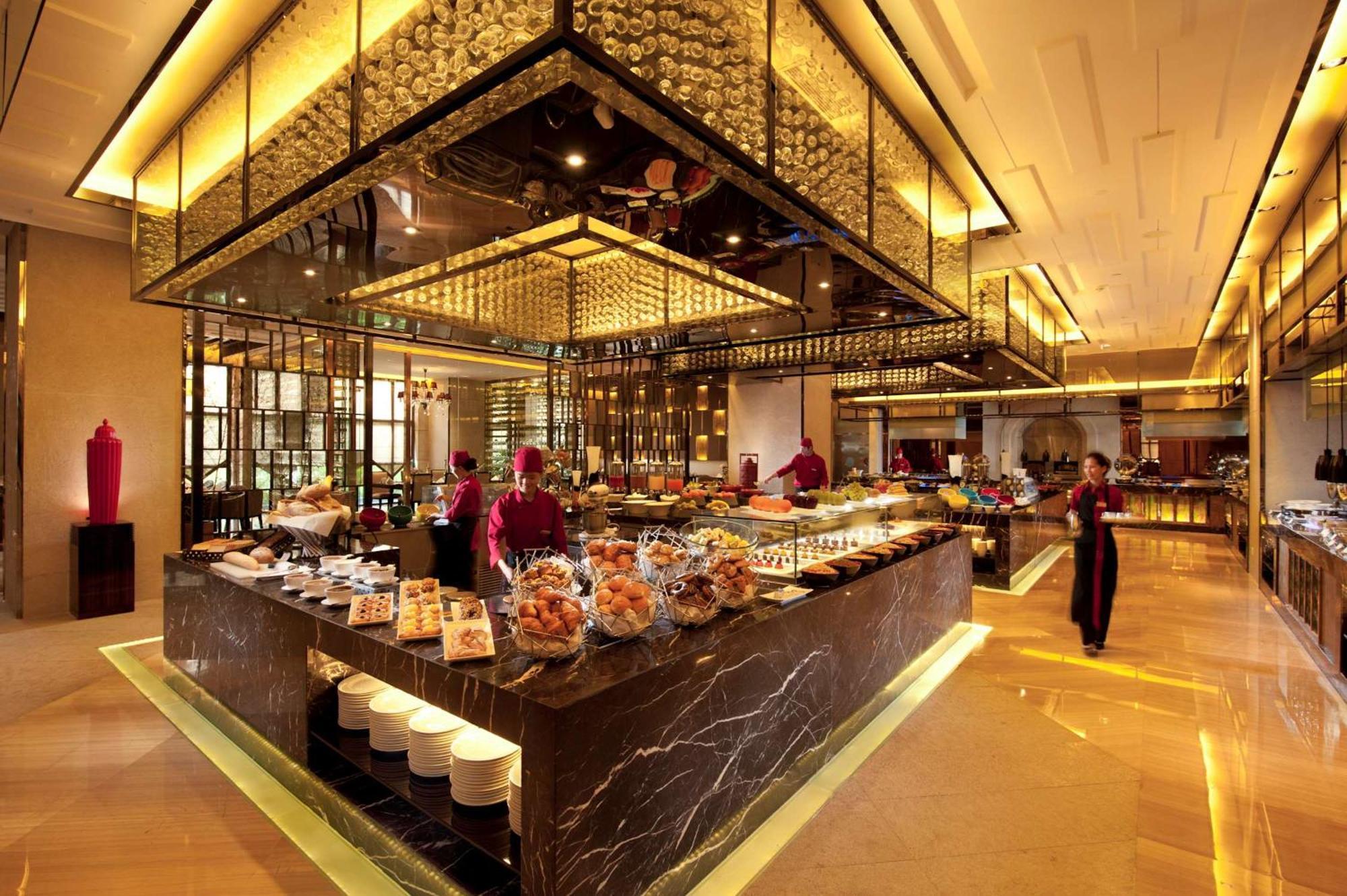 Hilton Guangzhou Baiyun - Free Shuttle For Canton Fair Period, Close To Luhu Golf Club & Leather Market Exteriör bild