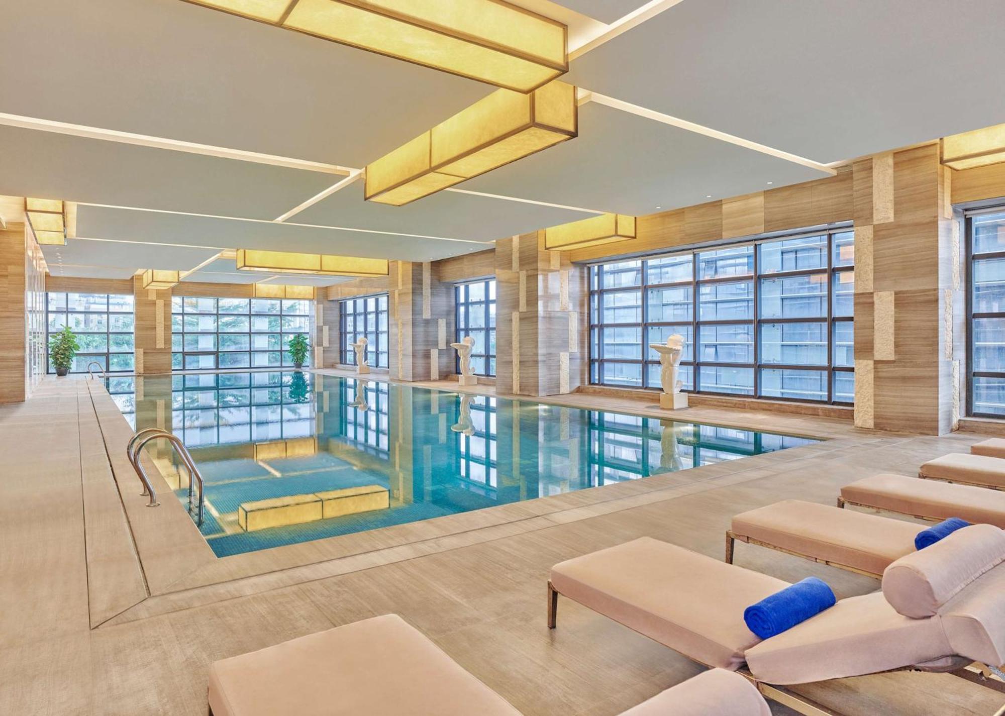 Hilton Guangzhou Baiyun - Free Shuttle For Canton Fair Period, Close To Luhu Golf Club & Leather Market Exteriör bild