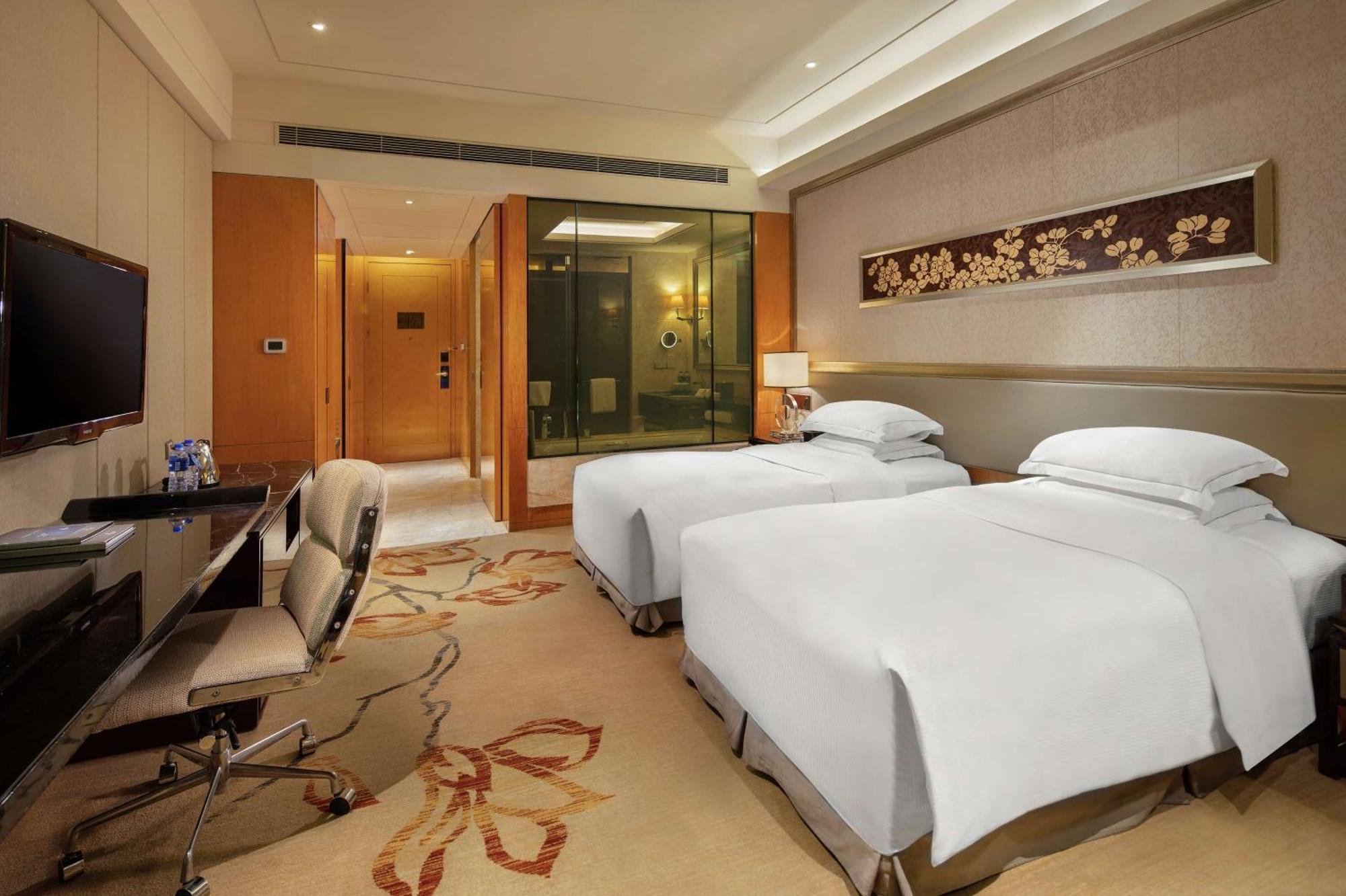 Hilton Guangzhou Baiyun - Free Shuttle For Canton Fair Period, Close To Luhu Golf Club & Leather Market Exteriör bild
