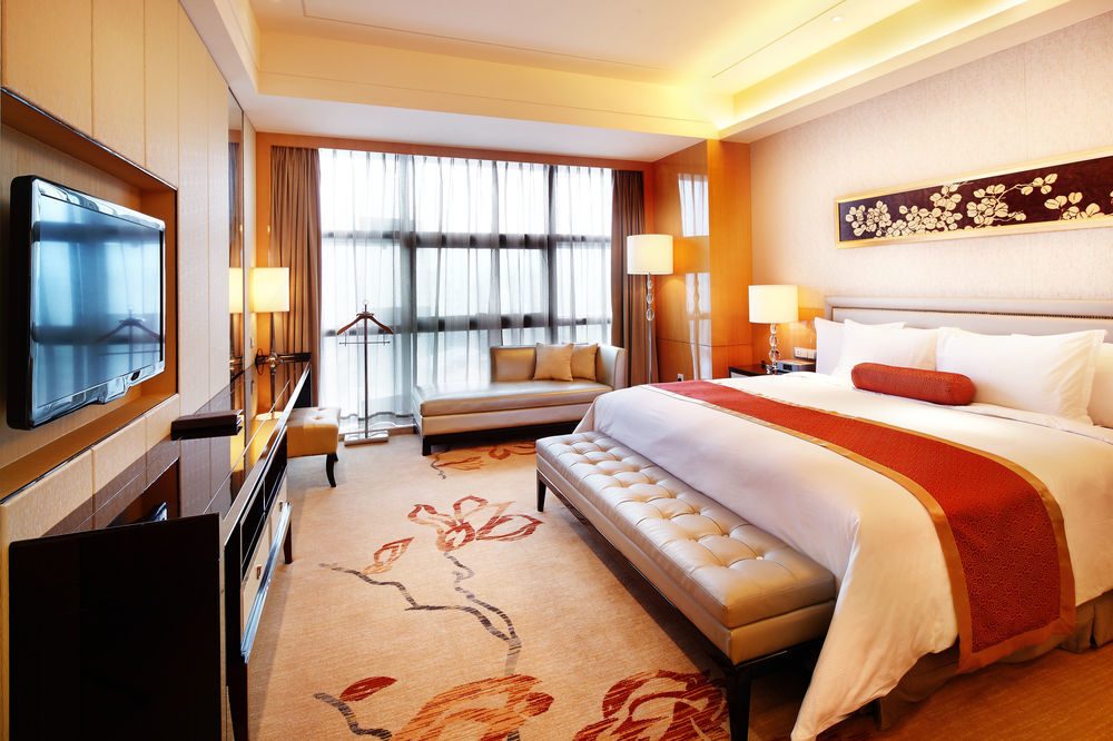 Hilton Guangzhou Baiyun - Free Shuttle For Canton Fair Period, Close To Luhu Golf Club & Leather Market Exteriör bild